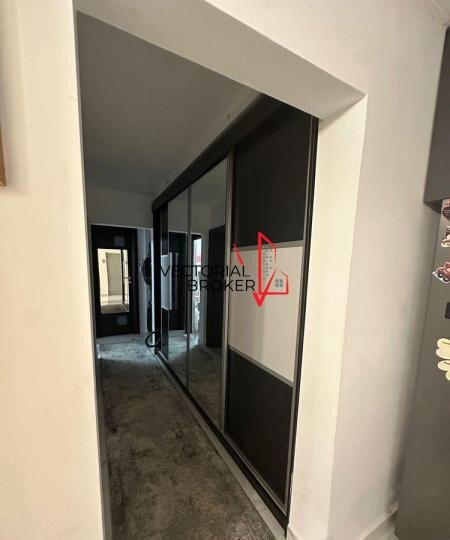 Basarabia Diham 3 camere. et.7, bl.1983, renovat, mobilat, centrala,